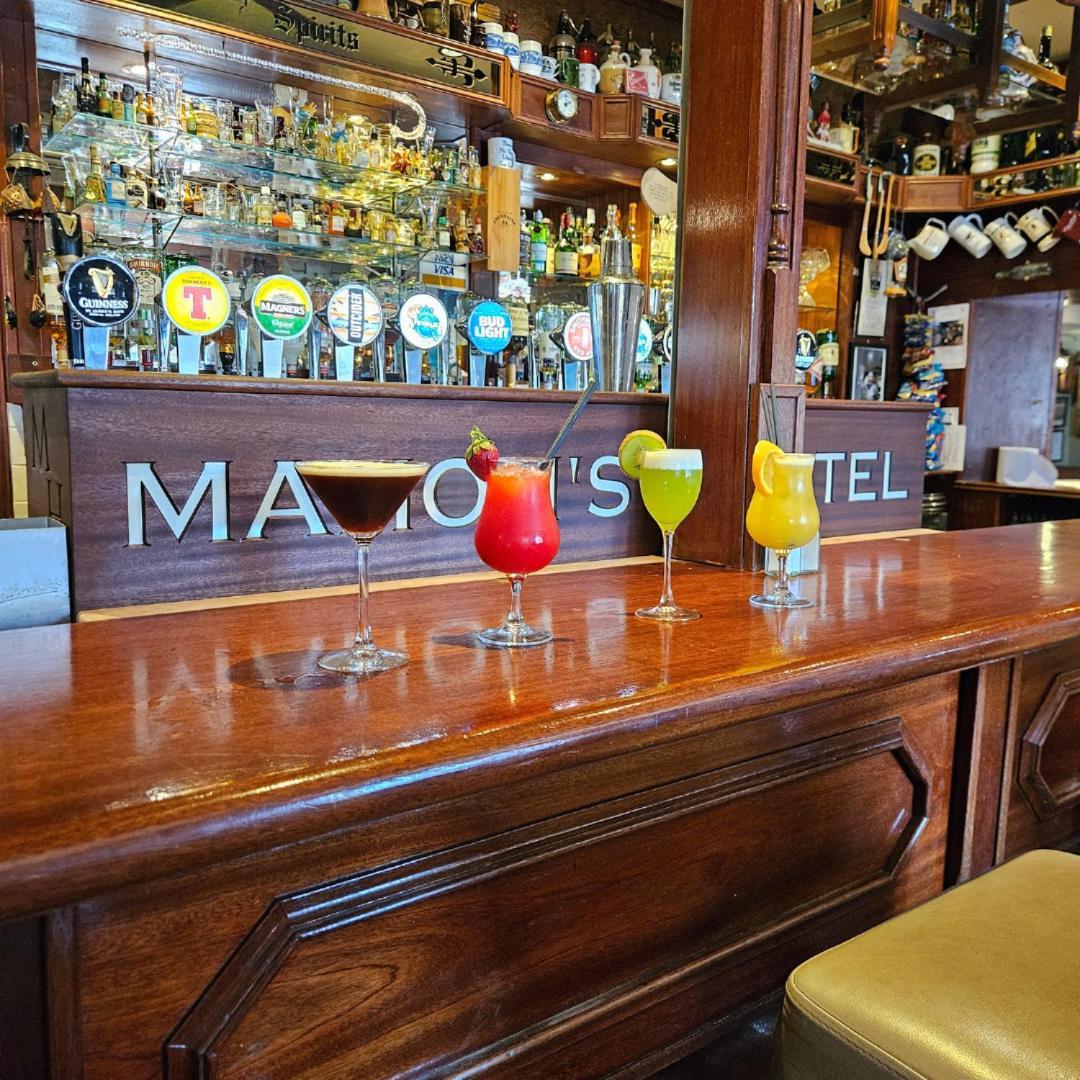 马洪酒店 Irvinestown 外观 照片